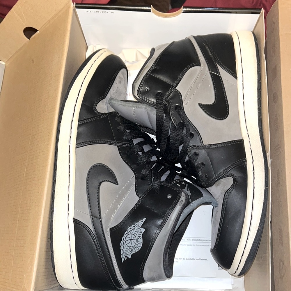 Used Jordan Mids